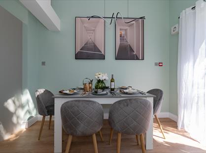 Room in a Shared House, Abbey Road, SW19