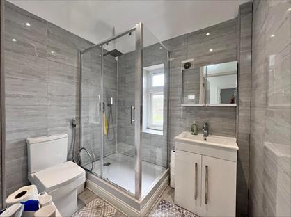 Room in a Shared House, Kingsholm Gardens, SE9