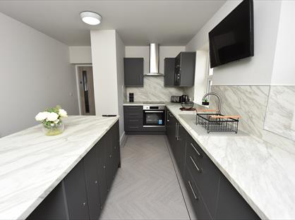 Room in a Shared Flat, Derby Street, L39