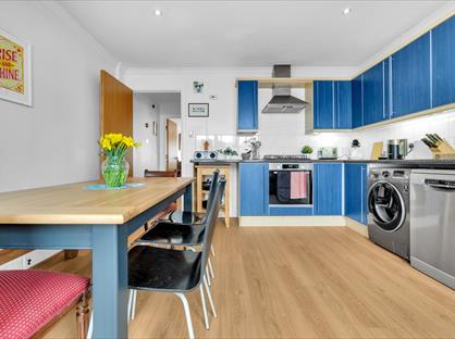 4 Bed Terraced House, Golden Lane, BN1