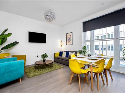 2 Bed Flat, Queens Road, BN1