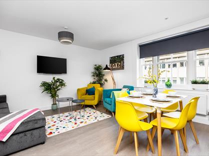 2 Bed Flat, Queens Road, BN1