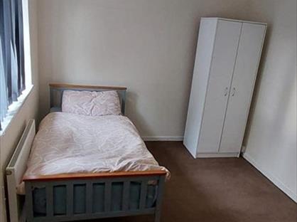 Room in a Shared House, Chelsea House, BD7