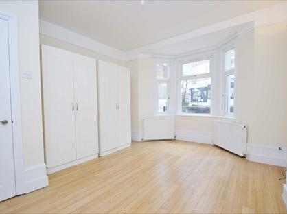 4 Bed Semi-Detached House, Swaton Road, E3