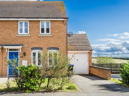 3 Bed Detached House, Robinson Way, NN4
