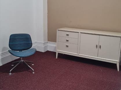 Studio Flat, Dewsbury, WF13