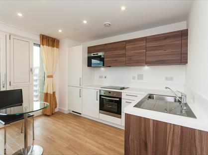 Studio Flat, Marner Point, E3