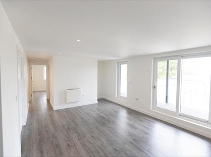 2 Bed Flat, The Headlands, TR10