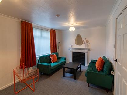 4 Bed Terraced House, Milling Court, NE8