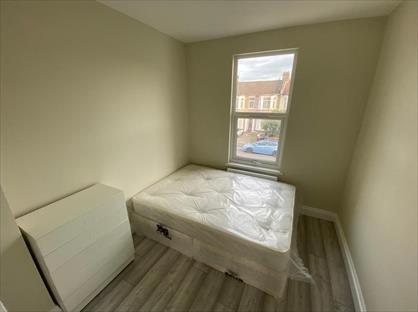 Room in a Shared House, Elgin Road, IG3