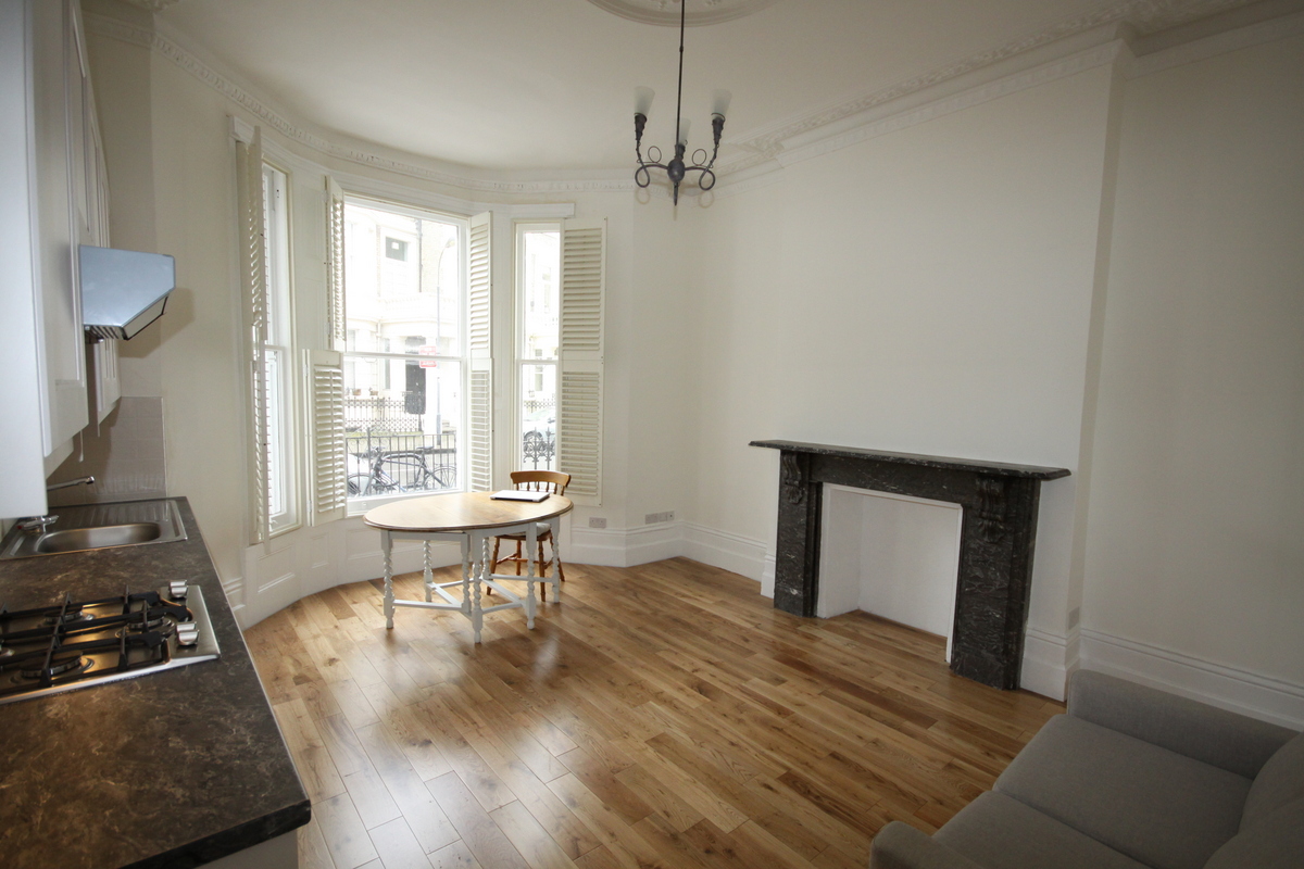 1 Bed Flat, Barons Court Road, W14
