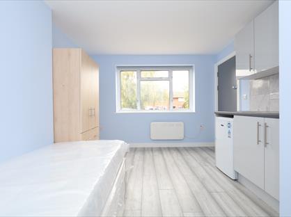 Studio Flat, East Road, UB7