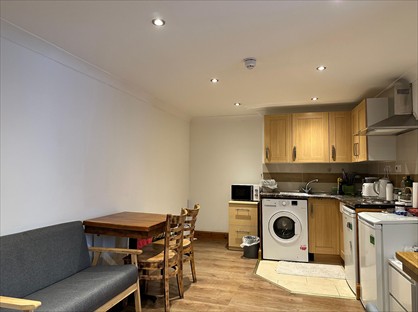 Studio Flat, West St, BN1