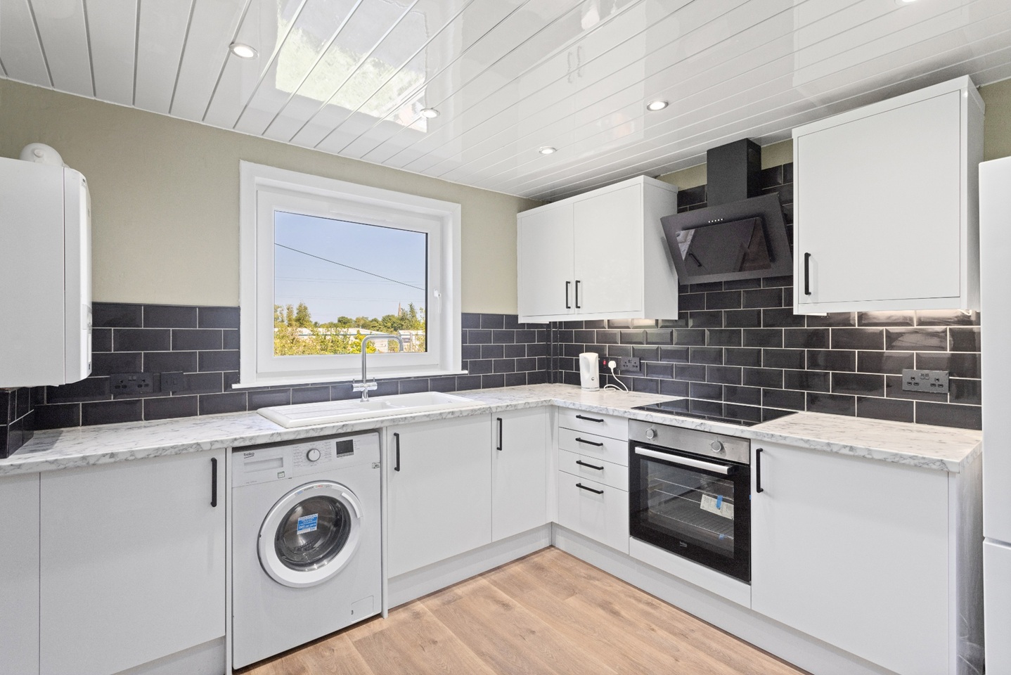 Additional image 2 of 2 Bed Flat, Christian Crescent, EH15, N1 7GU