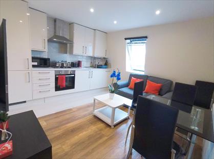 2 Bed Flat, Netherwood Road, W14