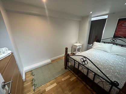 1 Bed Flat, Dalston Lane, E8