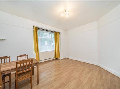 1 Bed Flat, Old Road, SE13