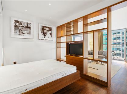 Studio Flat, The Heron, EC2Y