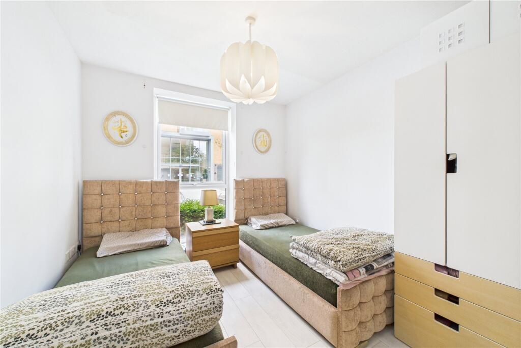 Additional image 5 of 2 Bed Flat, All Bills Included, RG2, N1 7GU