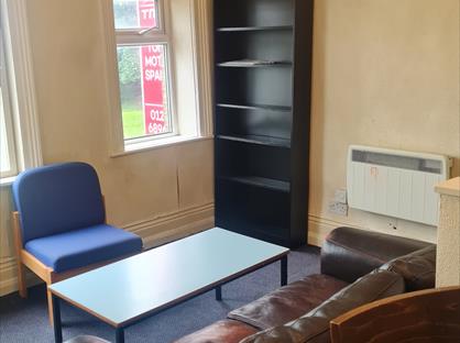 1 Bed Flat, Tong Street, BD4