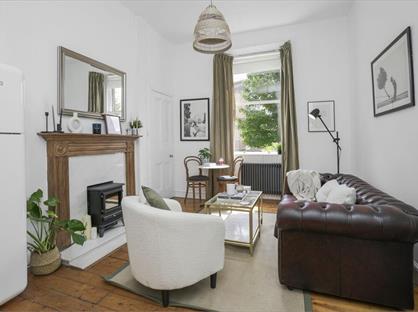 1 Bed Flat, Albion Terrace, EH7
