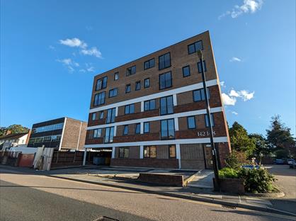 2 Bed Flat, Main Road, DA14