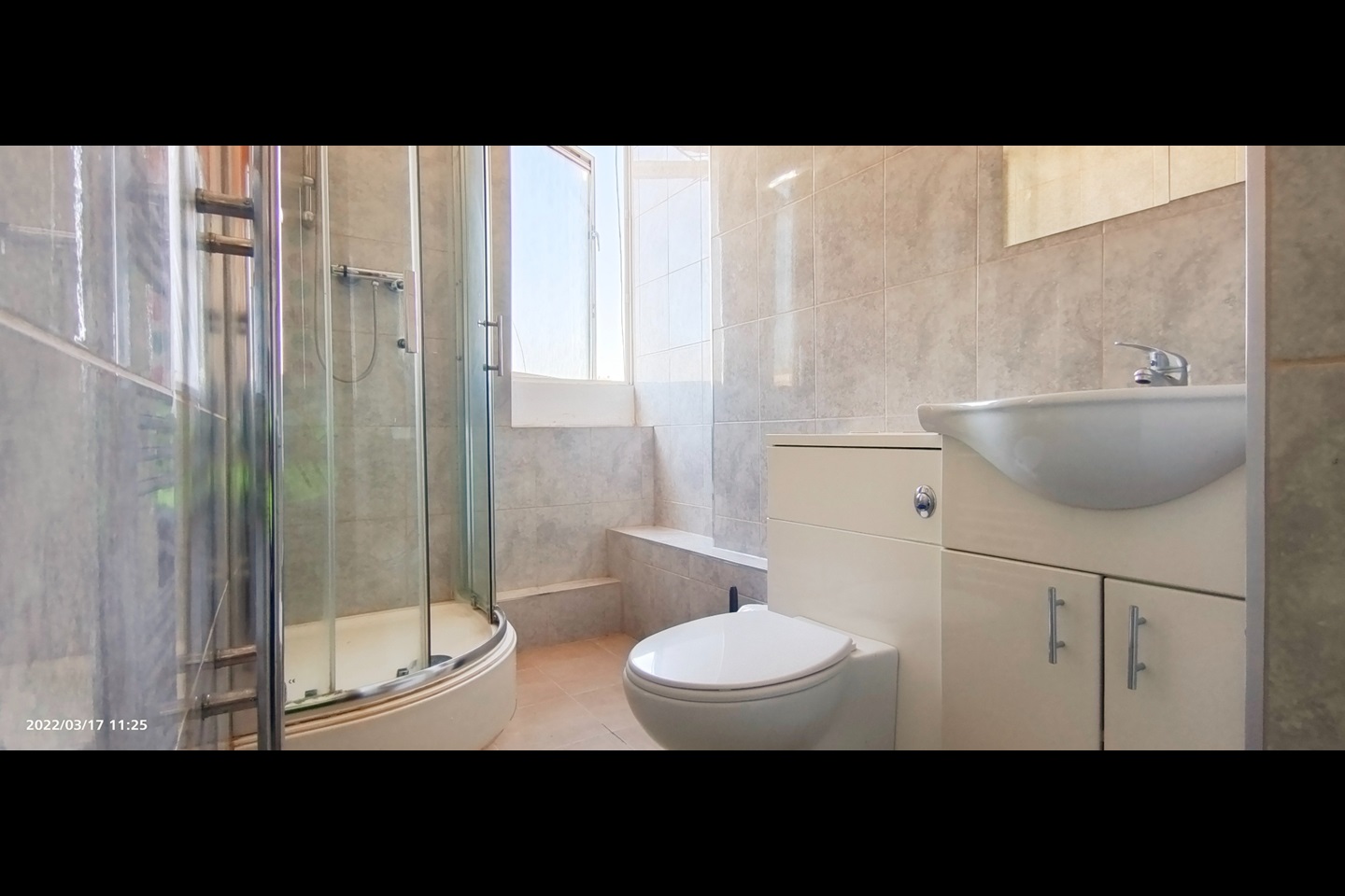 3 Bed Flat, Louise De Marillac House, E1 photo 4
