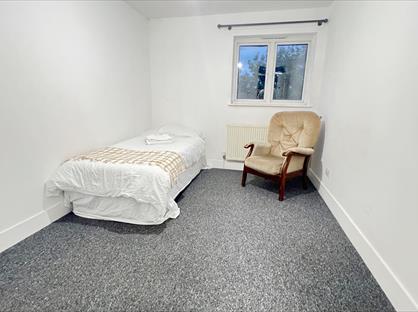 Room in a Shared House, Conway Road, LU4