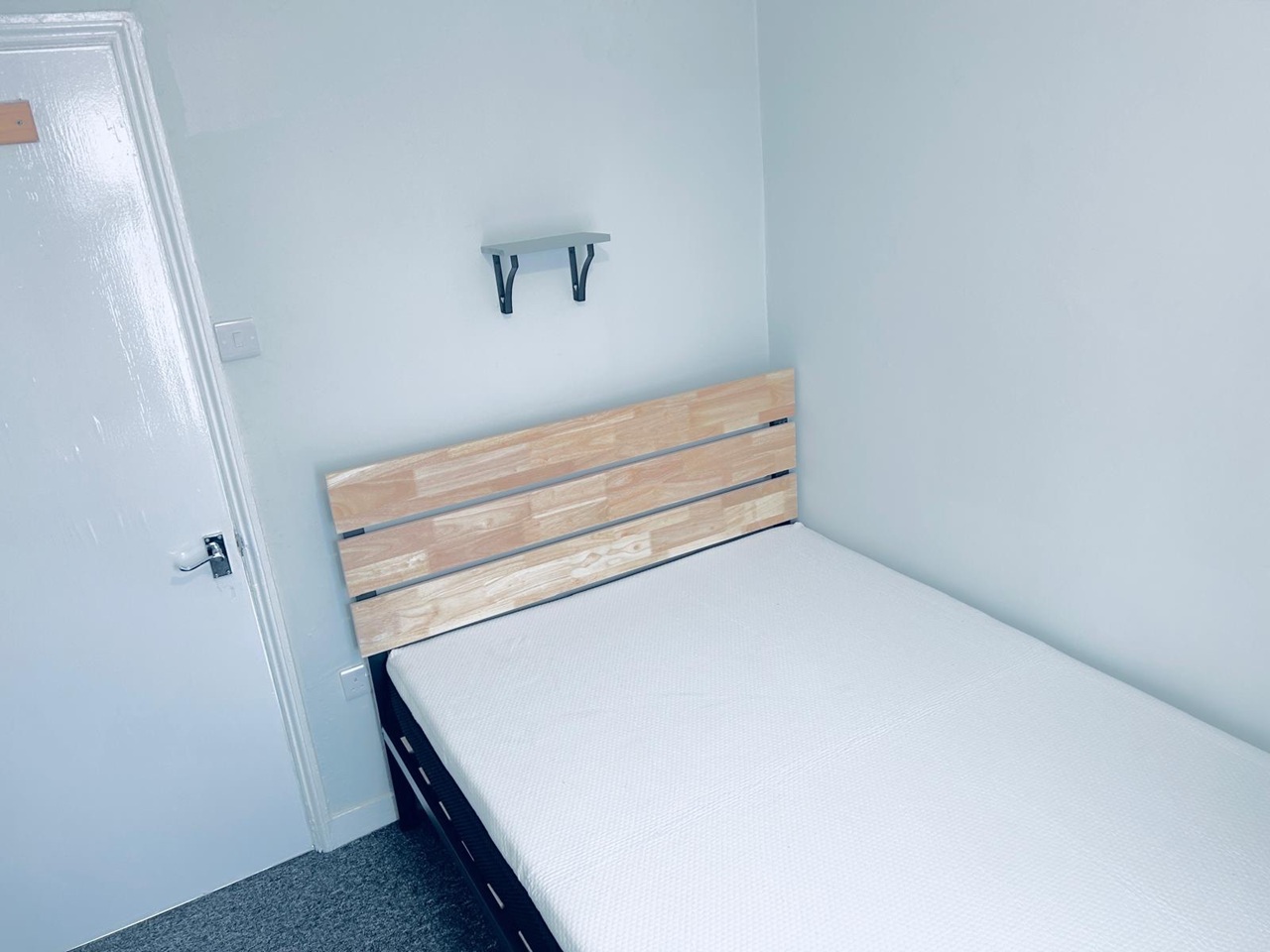 Additional image 8 of 2 Bed Flat, Russell Street, RG1, N1 7GU