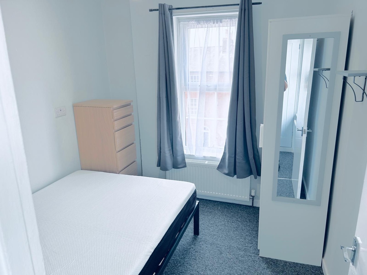 Additional image 10 of 2 Bed Flat, Russell Street, RG1, N1 7GU