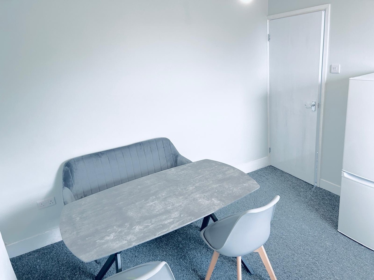 Additional image 3 of 2 Bed Flat, Russell Street, RG1, N1 7GU