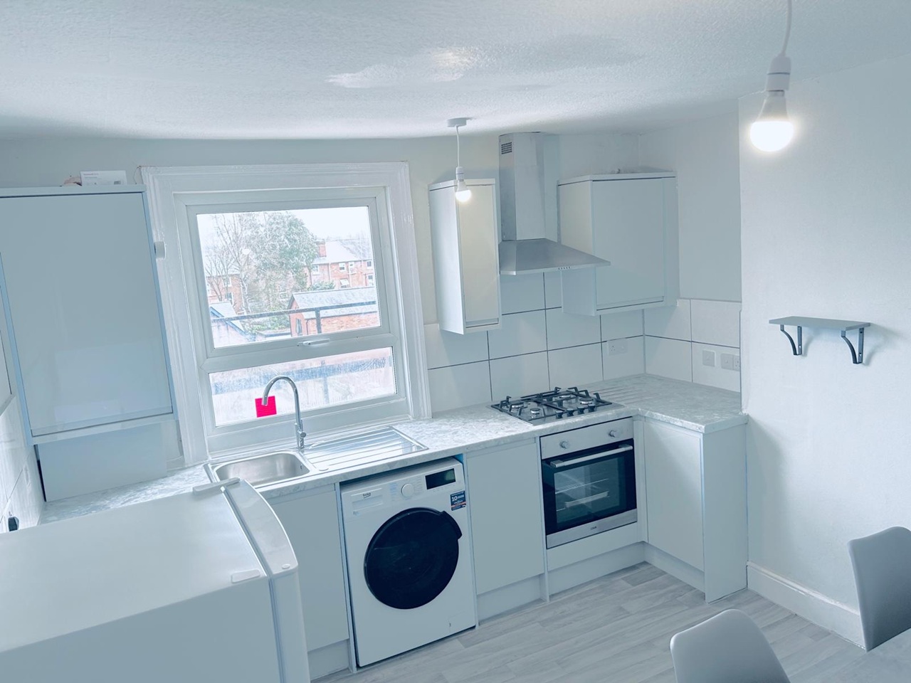 2 Bed Flat, Russell Street, RG1, N1 7GU