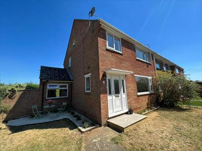 3 Bed Terraced House, Gozzards Ford, OX13