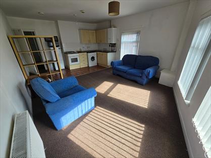 1 Bed Flat, Hall Lane, L7