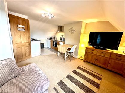 1 Bed Penthouse, Pratt Street, CB7