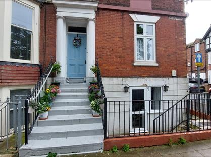 2 Bed Flat, Filey, YO14