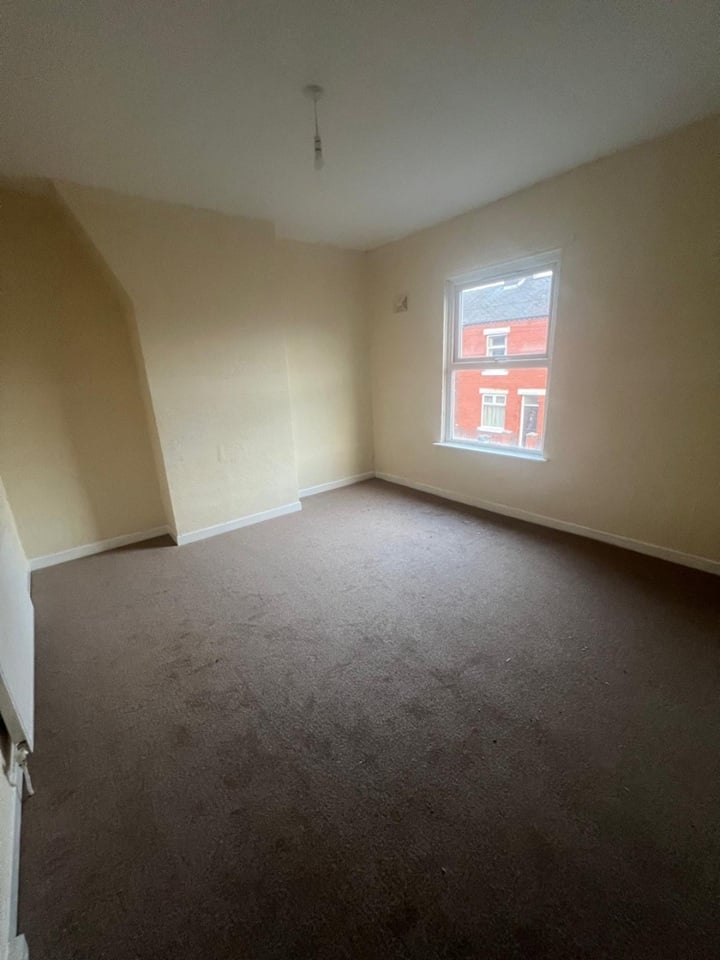 3 Bed Terraced House, Barrington St, M11