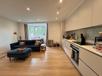 2 Bed Flat, Crouch End Hill, N8