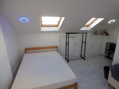 2 Bed Flat, Cann Hall Road, E11