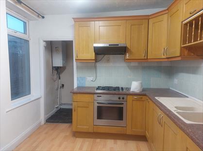 3 Bed Semi-Detached House, Barnsley Road, S5