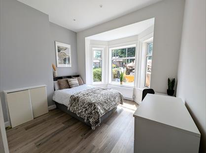 Room in a Shared House, Victoria Road, EN4