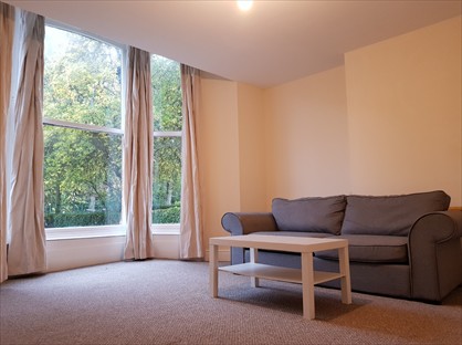 1 Bed Flat, Princes Avenue, HU5
