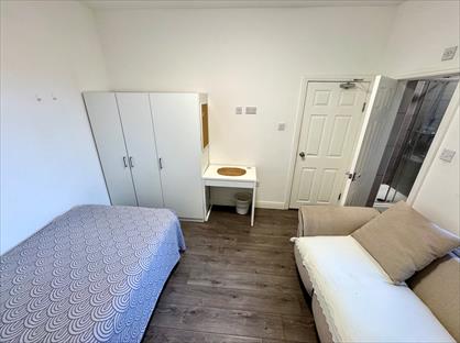Room in a Shared House, Melville Road, CV1