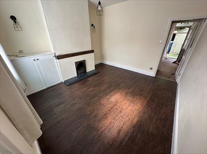 2 Bed Terraced House, Hall Street, SK1