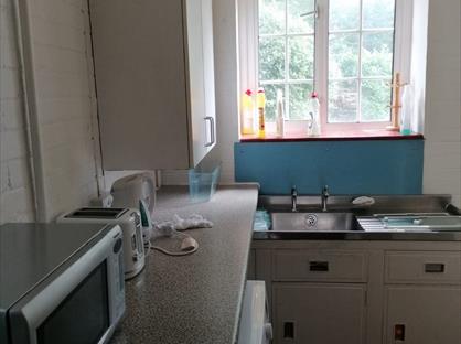 1 Bed Semi-Detached House, Firs Road, CR8