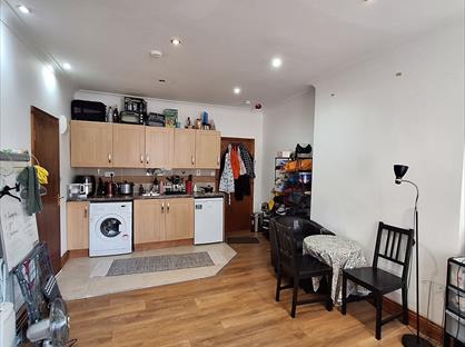 Studio Flat, West Street, BN1