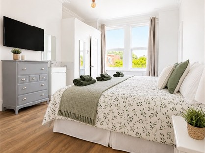 Room in a Shared House, Westby Road, BH5