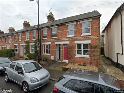2 Bed Terraced House, Southern Road, RG21