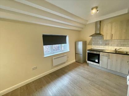 Studio Flat, Costons Lane, UB6