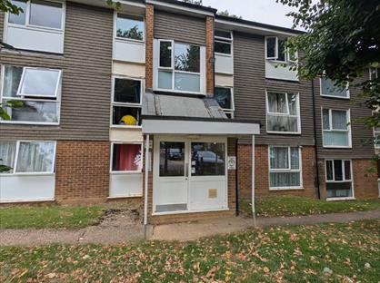 3 Bed Flat, Cuffley Court, HP2